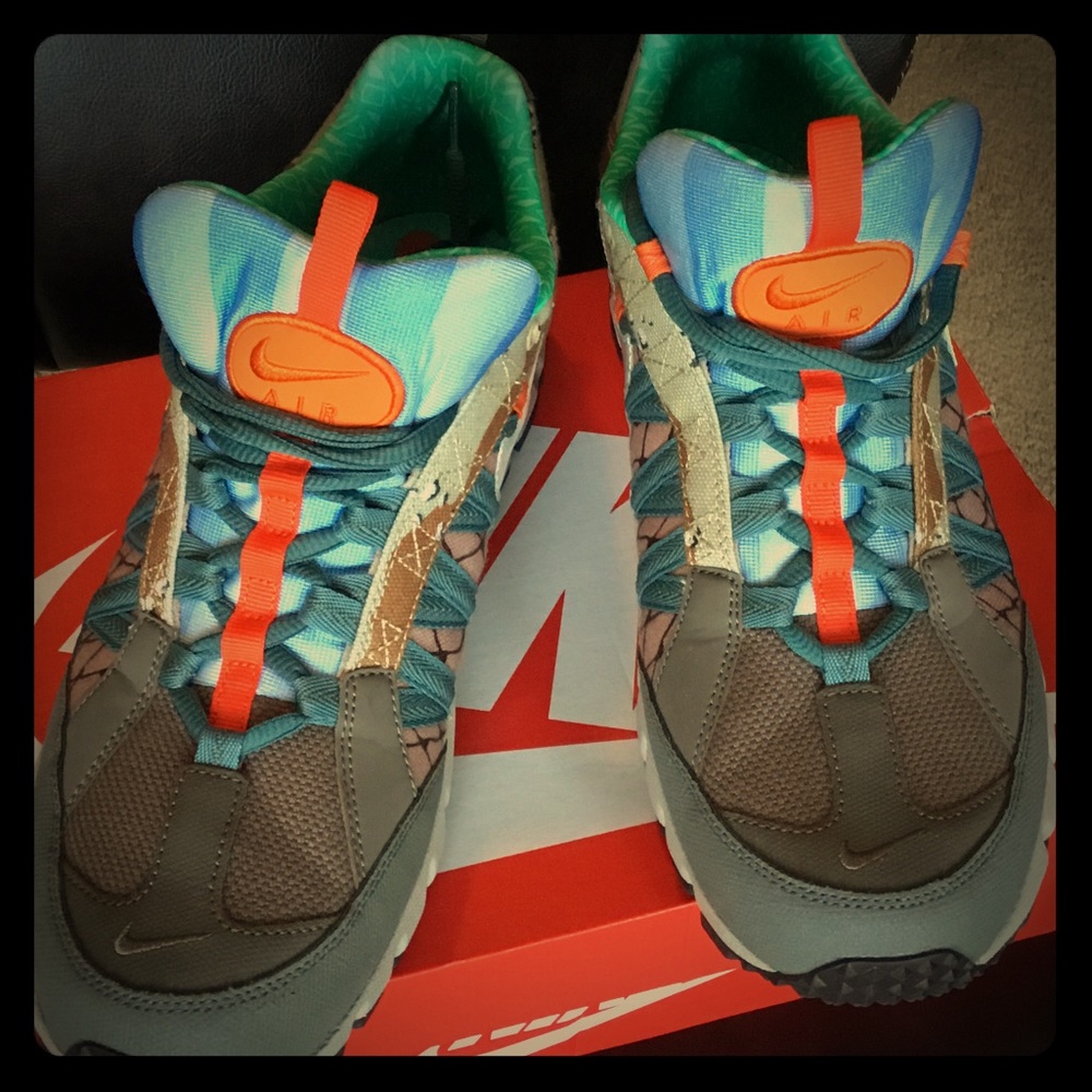 Men’s Nike Air Humara Sneakers